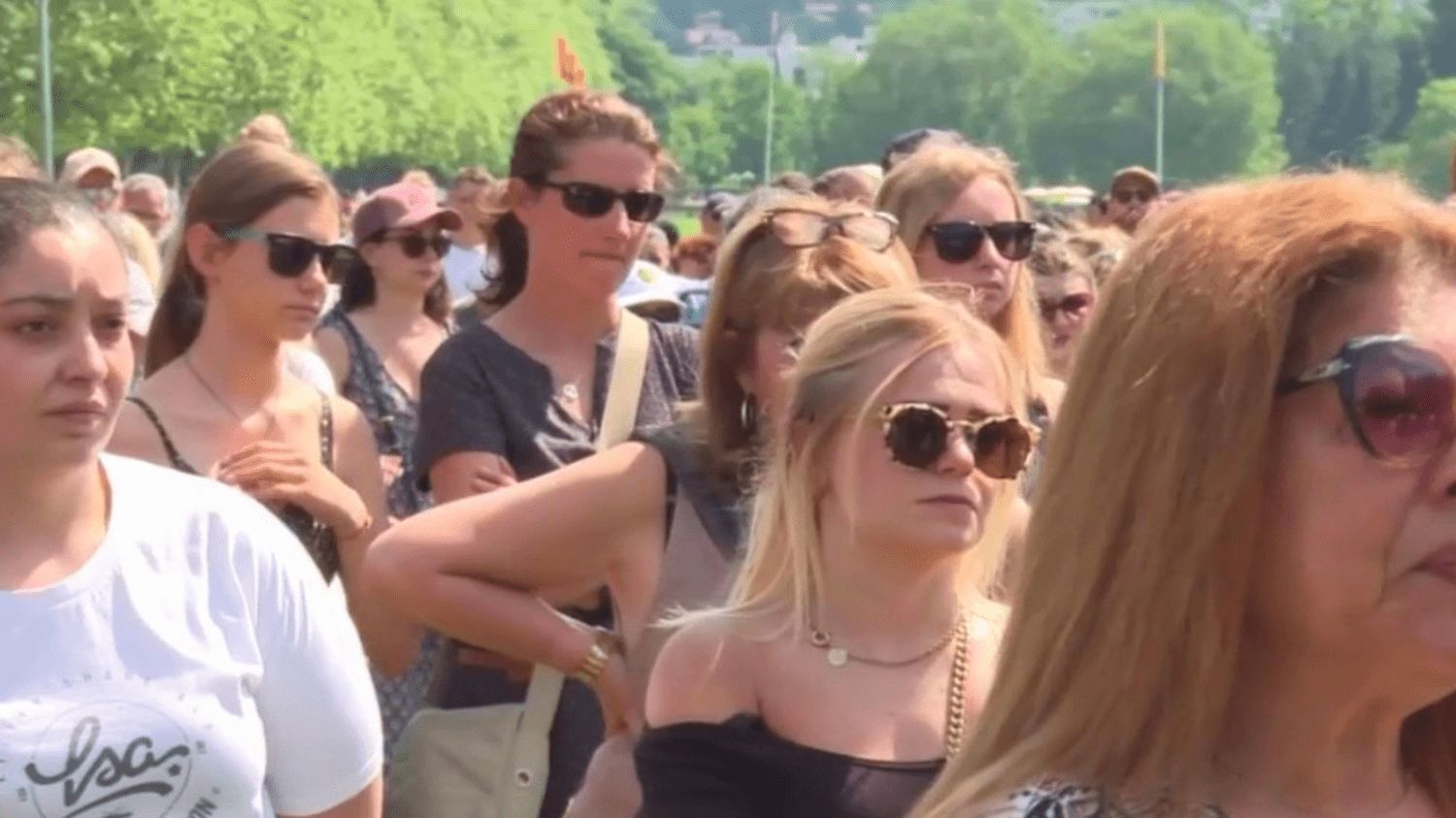 Attaque au couteau d’Annecy : vive émotion lors du rassemblement citoyen en hommage aux victimes