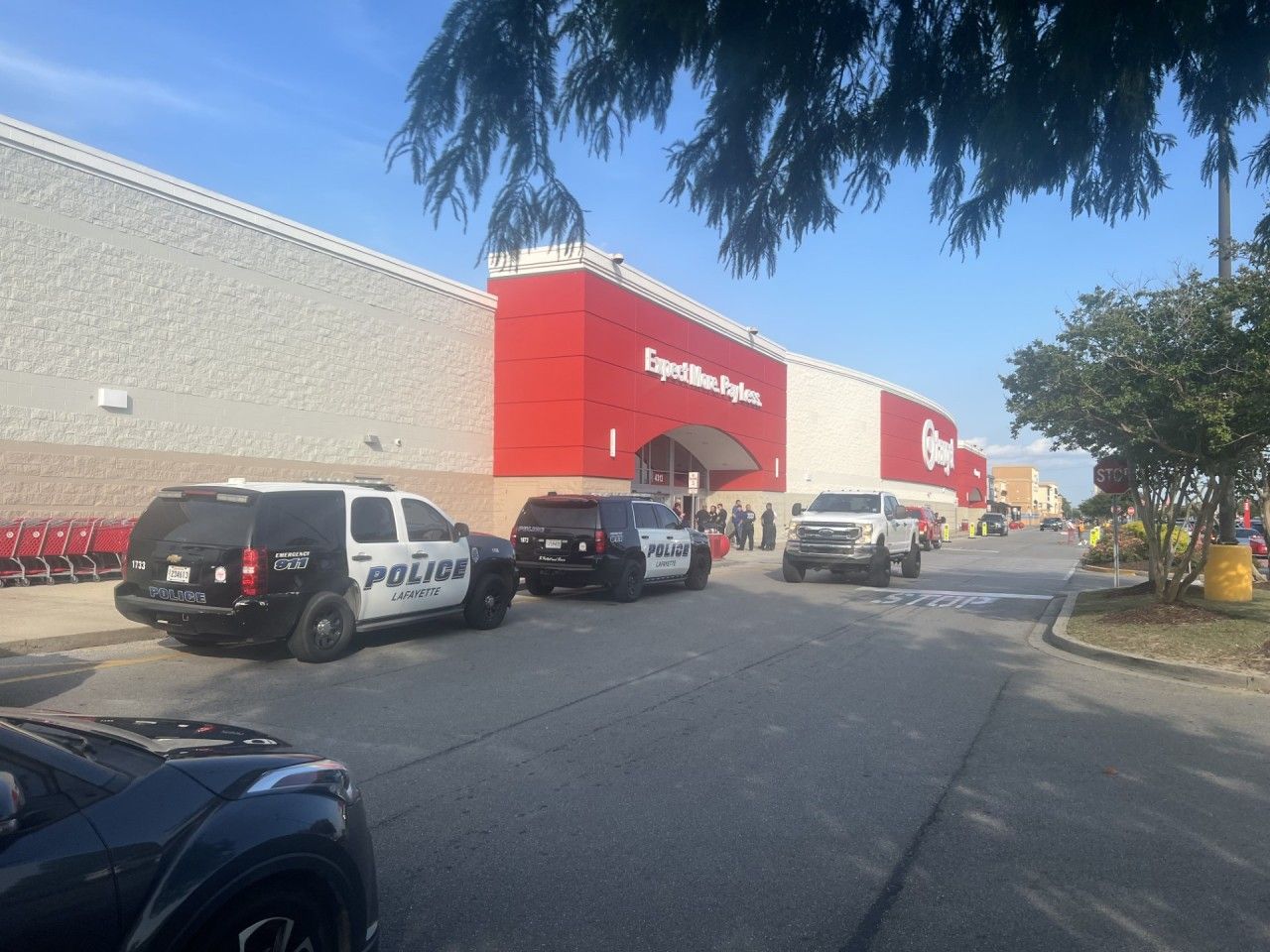 LPD clears Target store on Ambassador Caffery Pkwy