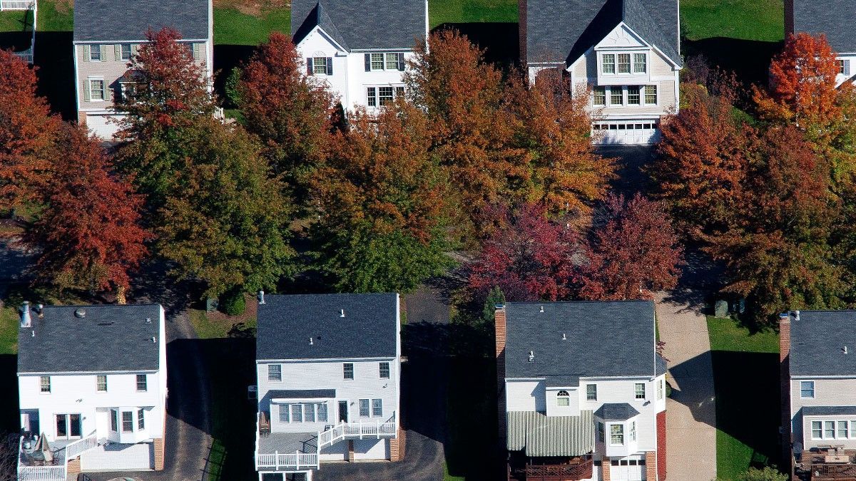 Affordability Crunch: Where Middle-Class Buyers Can Afford Homes the Most-and the Least