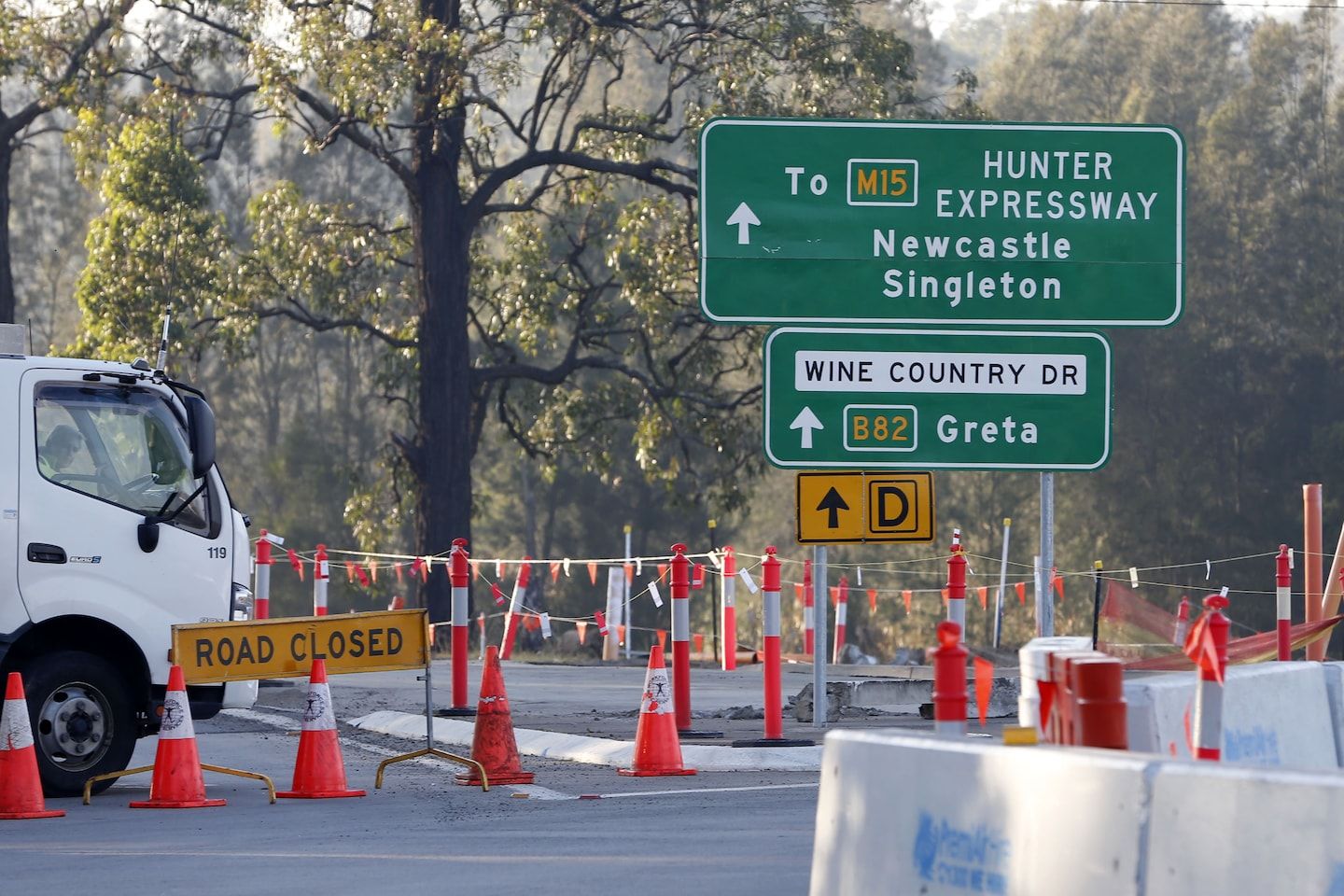 Wedding bus crash in Hunter Valley kills at least 10 in Australia