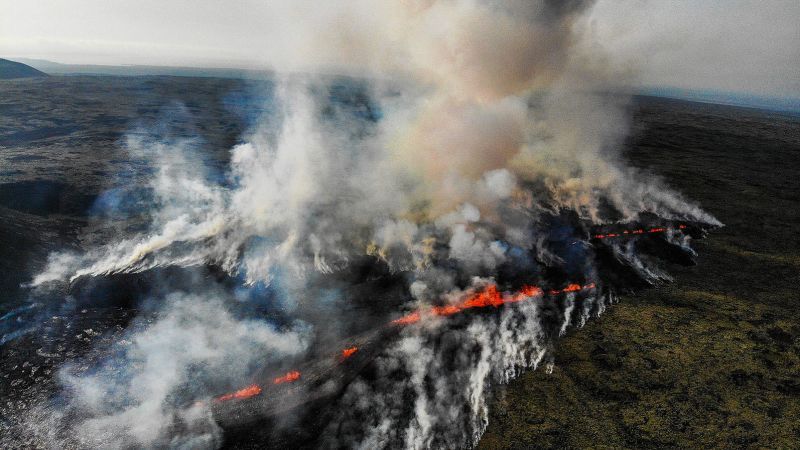 Iceland: Volcano erupts in Litli-Hrútur after weeks of earthquakes