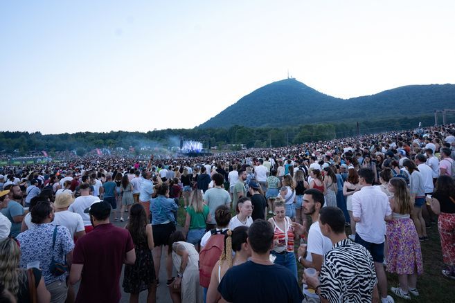 Pourquoi des centaines de spectateurs ont été refusés au concert de Kungs, au pied du puy de Dôme ?