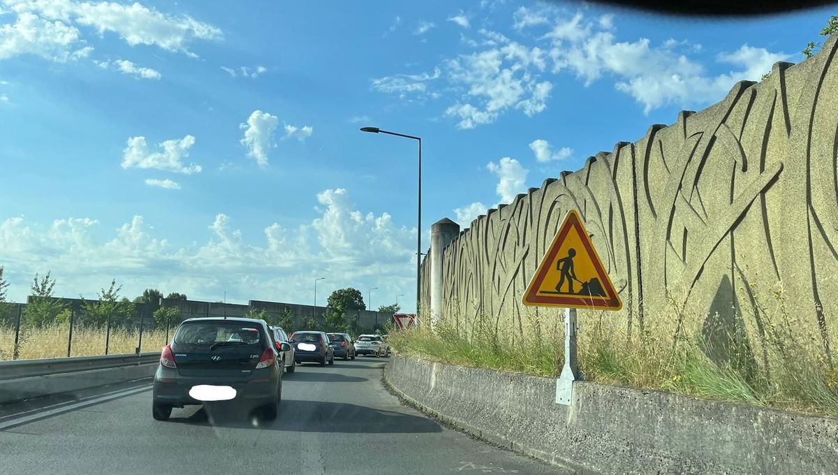 Tours : gros bouchons sur la rocade ouest à cause de travaux et d'un accident de poids-lourd