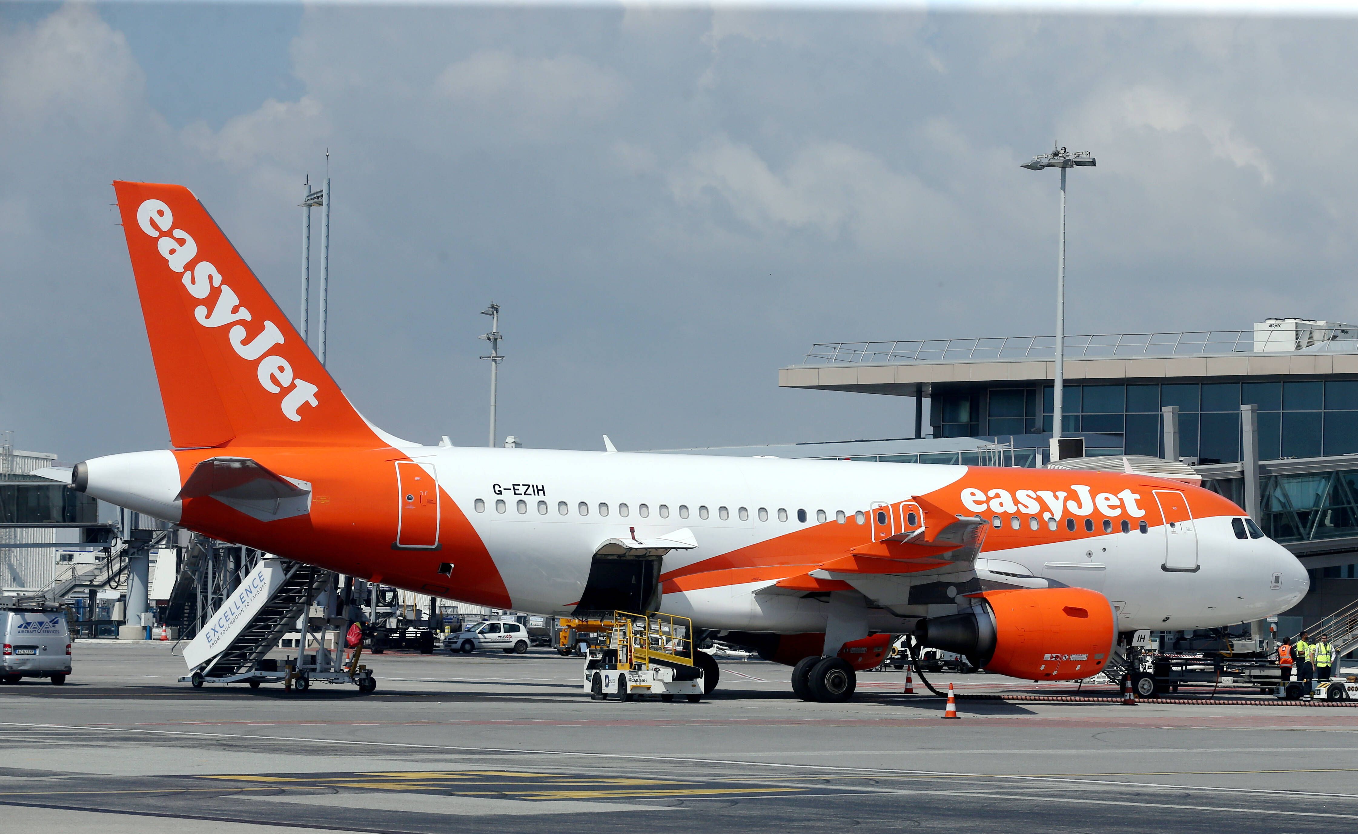 L'avion est trop lourd pour décoller, le personnel de bord demande à 19 personnes de sortir