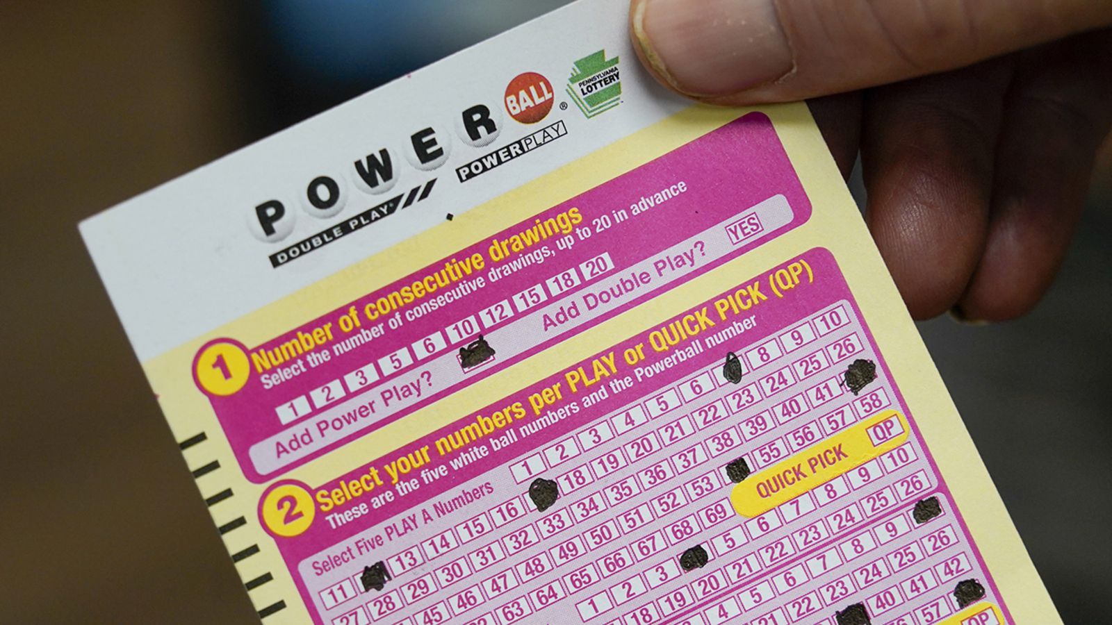 Powerball winning numbers drawing results in no winner; lottery jackpot at $725M