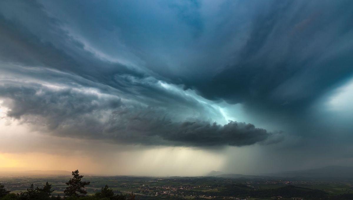 EN IMAGES - Un violent orage de grêle s'est abattu sur le roannais