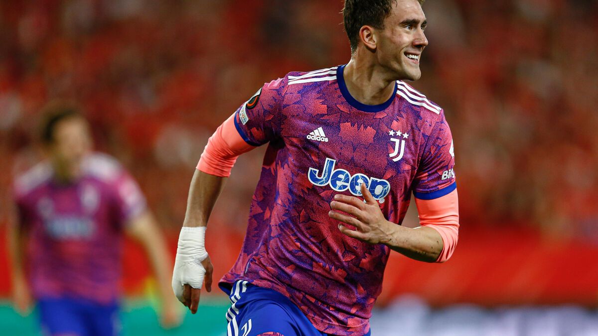 Mercato : le PSG fonce sur l’attaquant de la Juventus Dusan Vlahovic