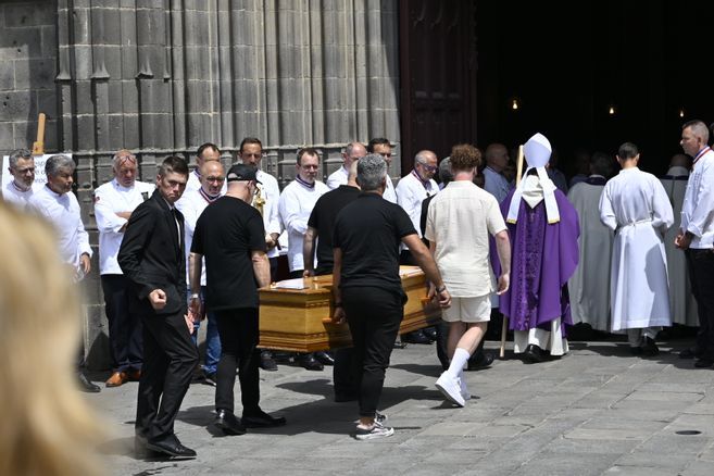 Le dernier hommage au chef étoilé cantalien Serge Vieira