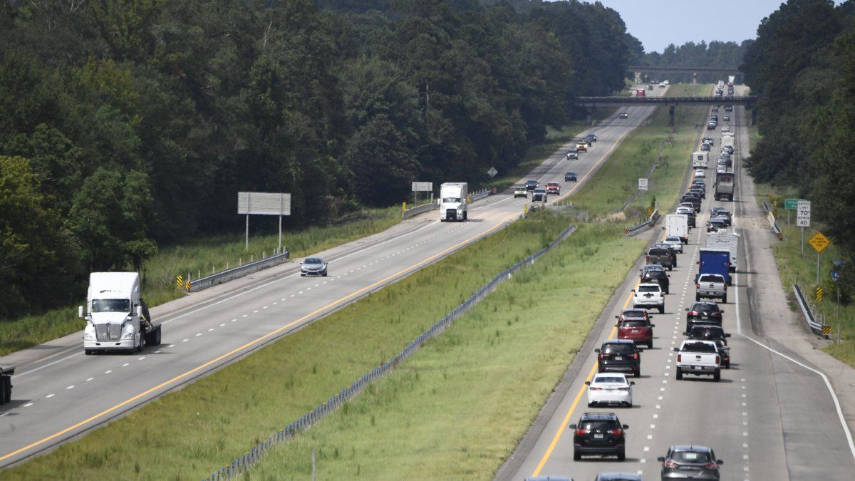 Baby found crawling by Louisiana highway, brother found dead