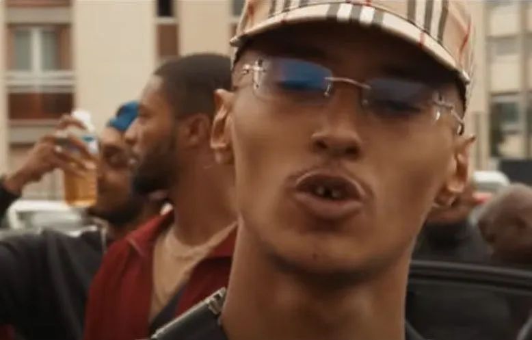 L'opposition insiste pour faire interdire le concert du rappeur Freeze Corleone