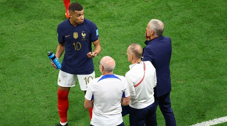 "Vrai clash" entre Deschamps et Mbappé