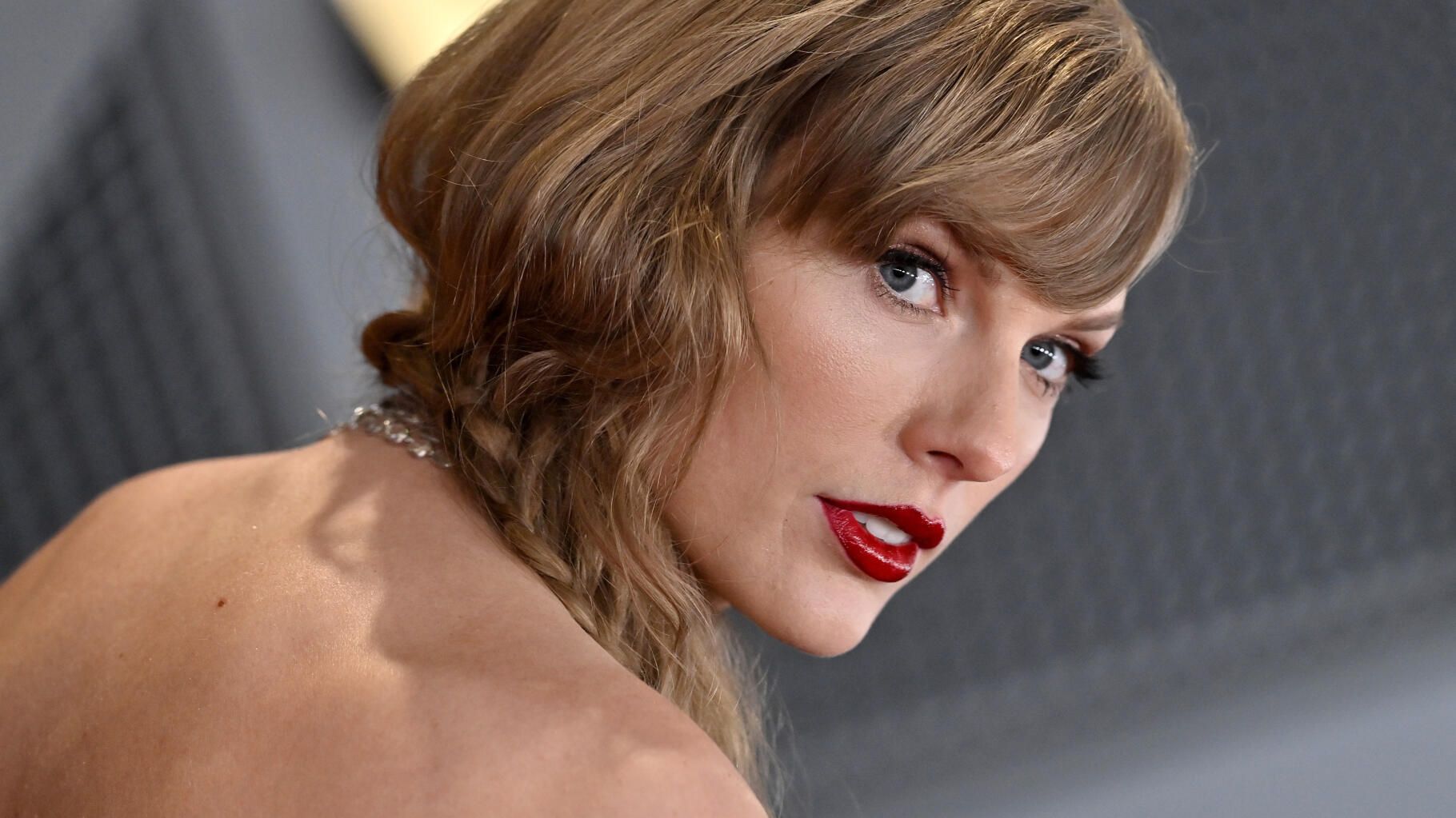 Taylor Swift soutient Kamala Harris sur Instagram et acte la revanche des " filles à chat "