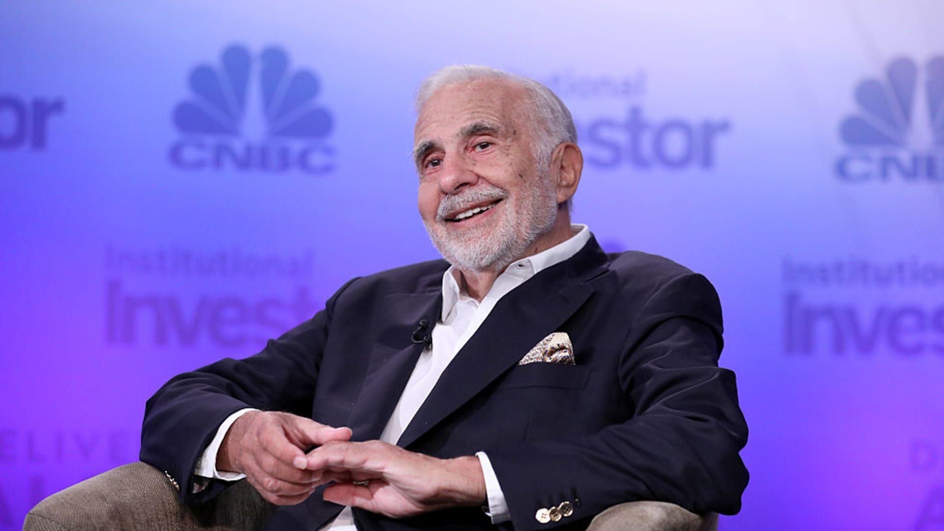 Carl Icahn reports JetBlue stake, calls shares undervalued