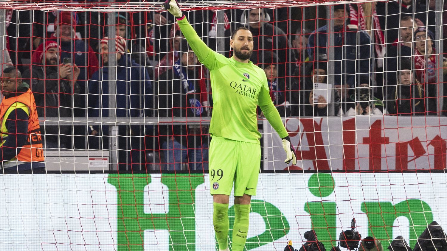 Home-jacking du gardien du PSG Donnarumma : trois personnes mises en examen notamment pour "vol en bande organisée avec arme"