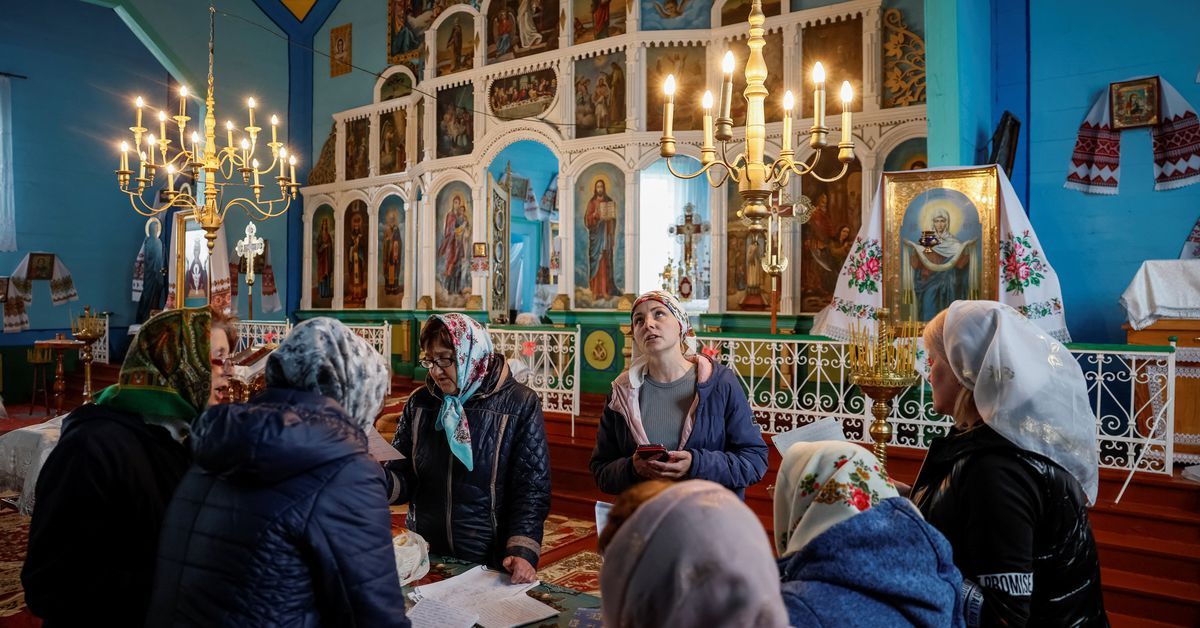 Communities torn as Ukraine turns its back on Moscow-linked church