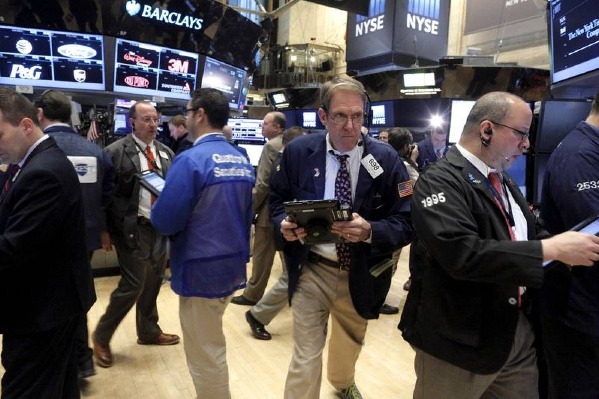 Wall Street dans le désordre, Disney et les banques régionales pèsent sur le Dow et le S&P 500