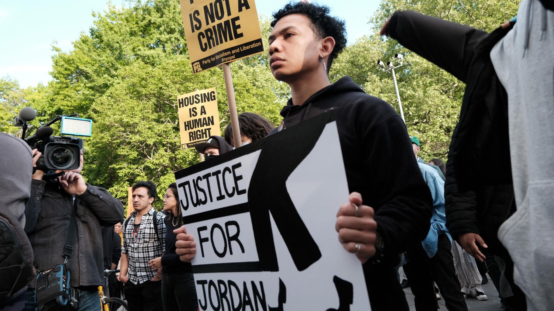 La mort de Jordan Neely dans le métro de New York soulève tous ces débats