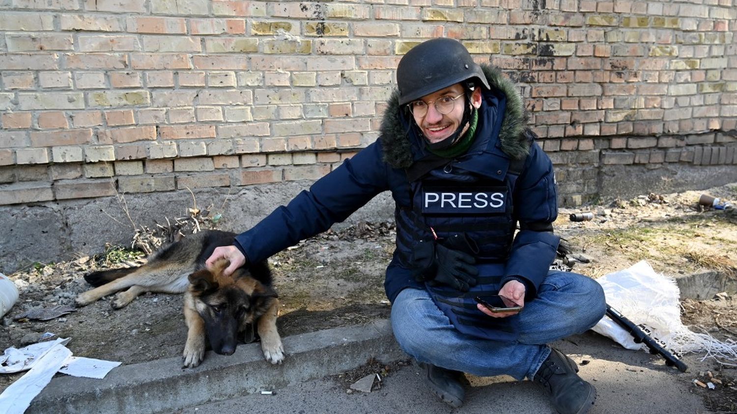 Guerre en Ukraine : la mort du journaliste Arman Soldin vue du Japon et des États-Unis