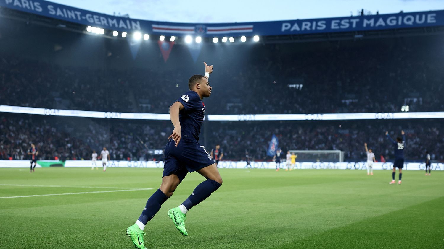 le PSG et Toulouse dos à dos, Lille a de la marge à Nantes... Suivez le multiplex de la 33e journée