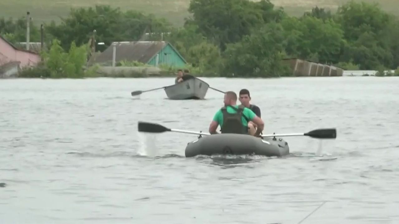 DOCUMENT LCI - Barrage détruit en Ukraine : un village transformé en île