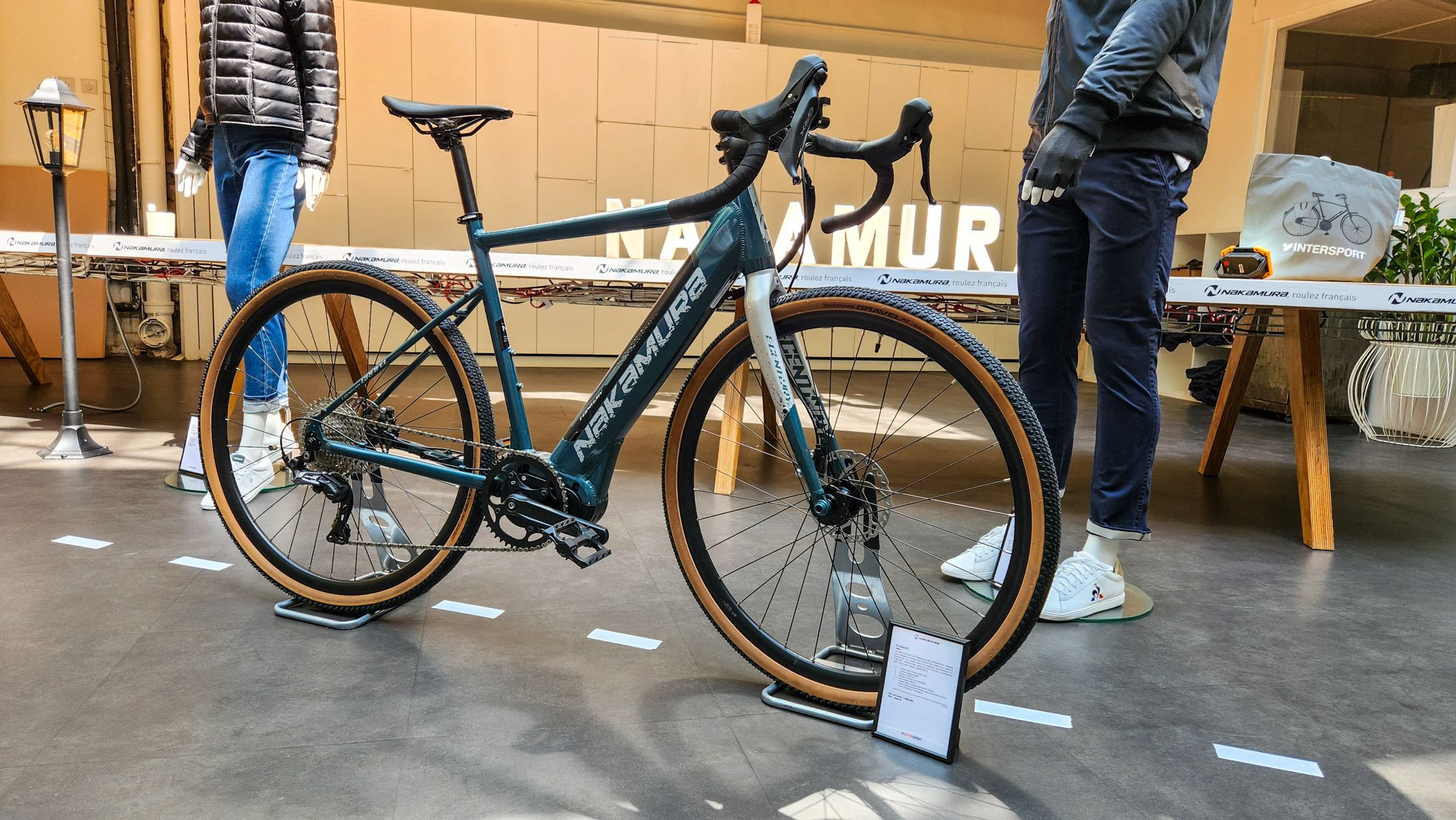 Nakamura e-Century Gravel : la réponse d'Intersport au succès grandissant des vélos électriques e-gravel