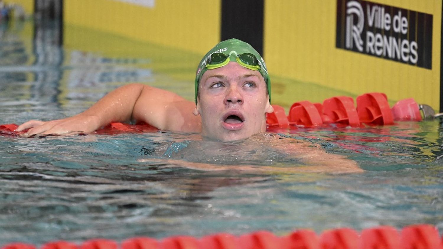 Léon Marchand champion de France du 200 mètres nage libre en signant son record sur la distance