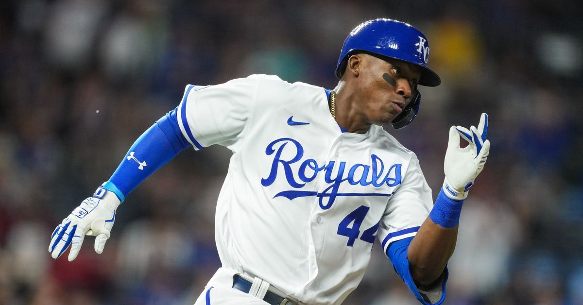 Royals promote outfielder Dairon Blanco, part ways with Jackie Bradley Jr.