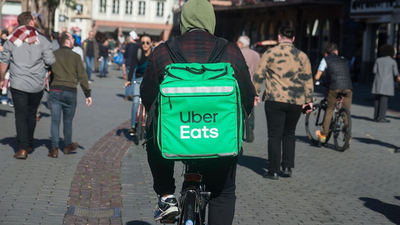 Deliveroo, Uber, Bolt… l'Europe converge vers le salariat des travailleurs des plateformes