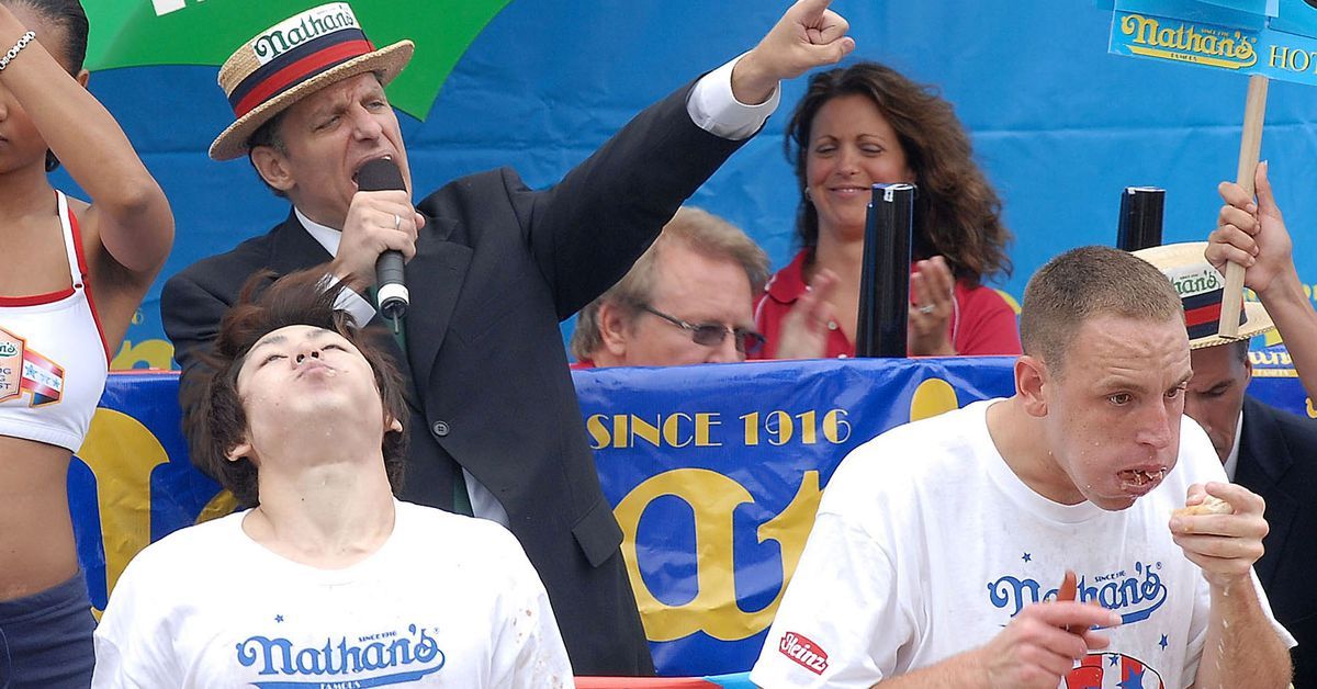 Netflix will settle 15 years of Chestnut vs. Kobayashi with a live hot dog-eating contest