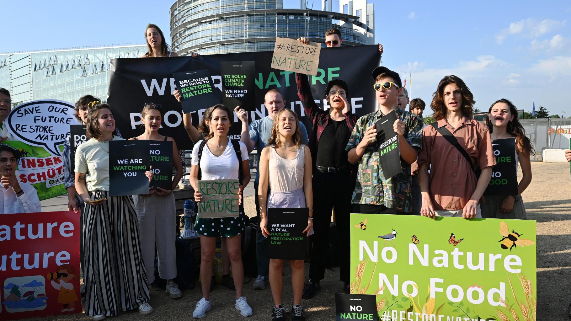 Avant le vote de la loi sur la " restauration de la nature " au Parlement européen, Greta Thunberg et les agriculteurs s’opposent