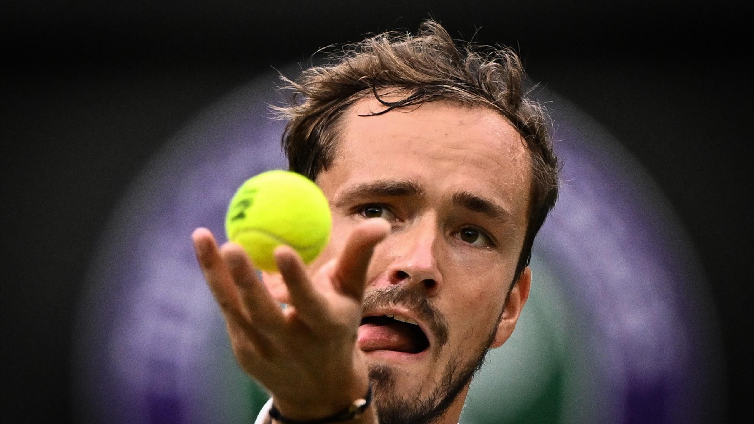 Daniil Medvedev en quart de finale de Wimbledon, ou l'art du contre-pied permanent