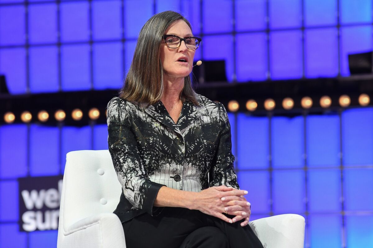 Cathie Wood Sells Coinbase for the First Time in Nearly a Year