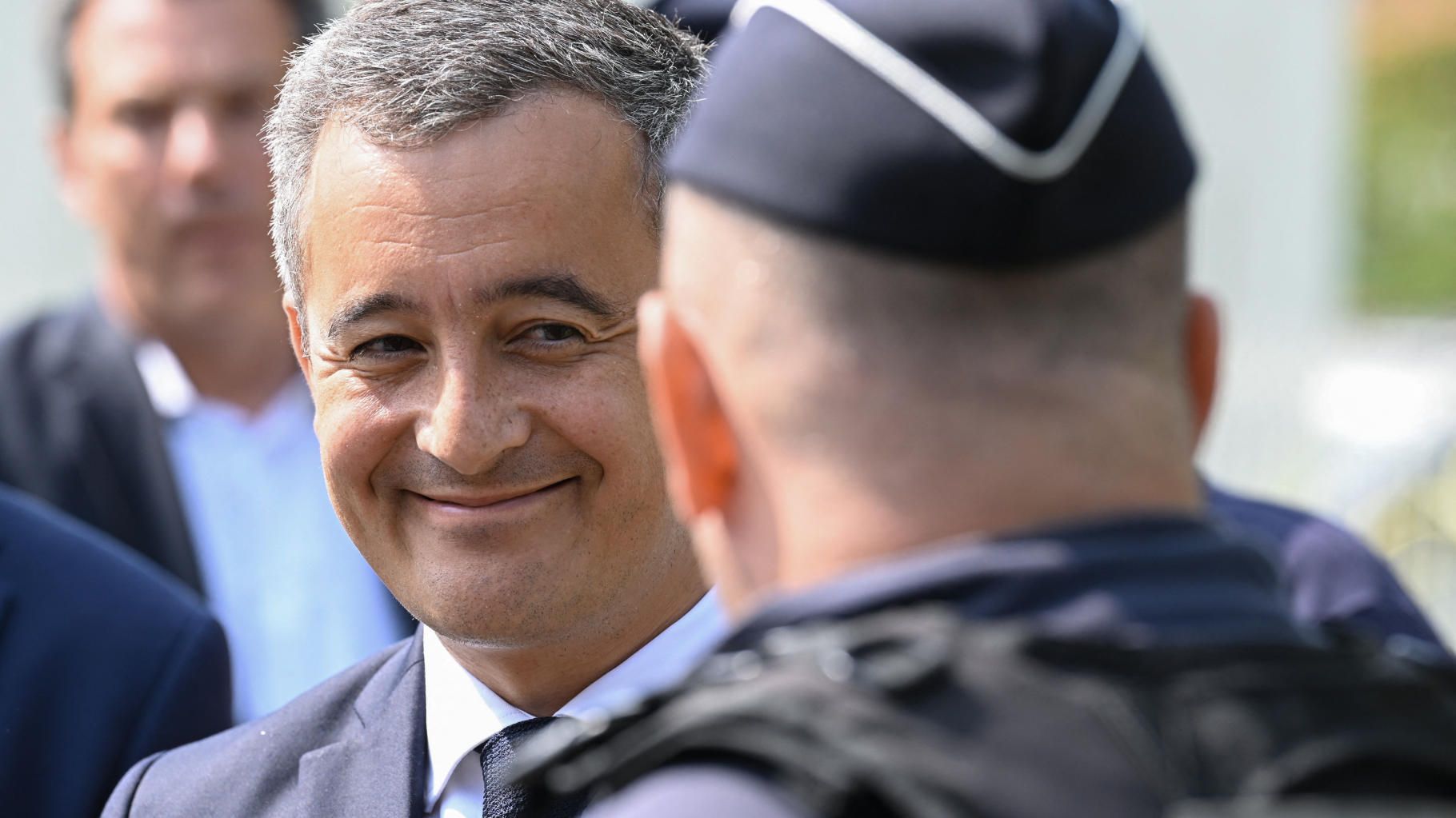 Gérald Darmanin s’explique après ses propos sur les policiers " qui n’ont pas fait de grandes études "