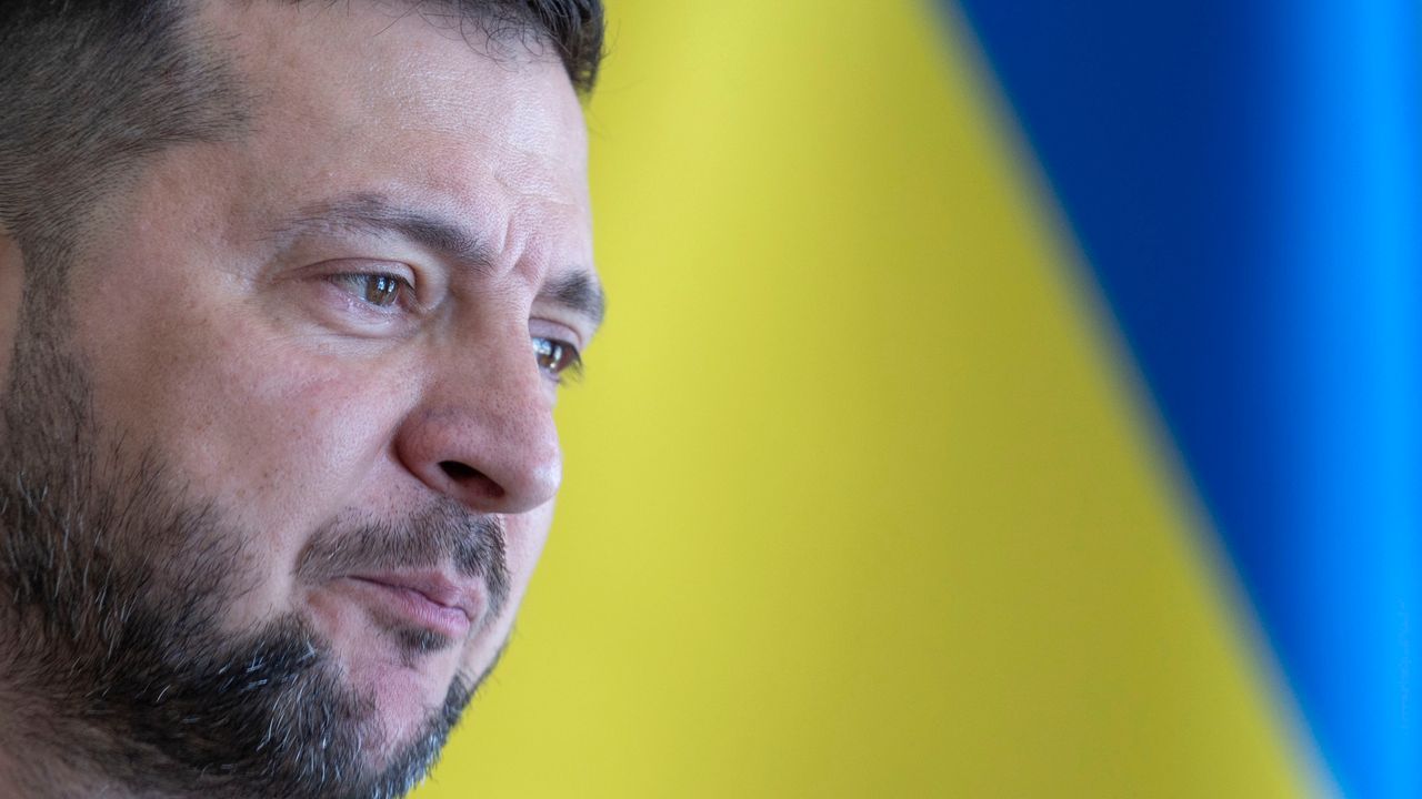 EN DIRECT - Guerre en Ukraine : Zelensky veut "se battre pour obtenir des garanties de sécurité" de l'Otan