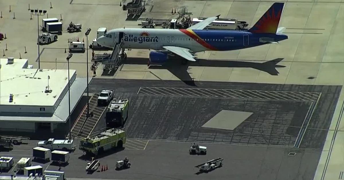 2 passengers, 2 crew members injured after Allegiant flight hits turbulence