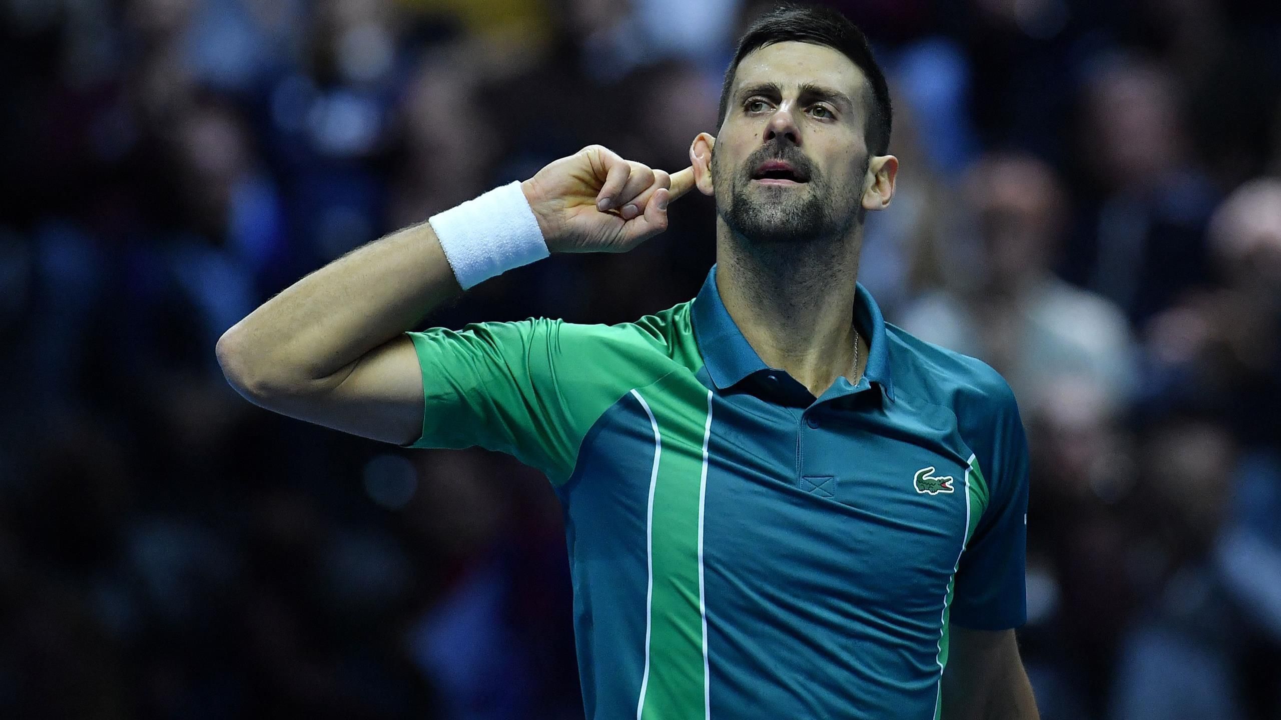 Novak Djokovic domine Holger Rune (7-6, 6-7, 6-3) et s'assure de terminer 2023 n°1 mondial - Eurosport