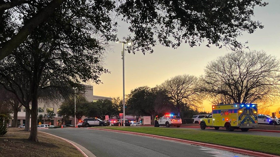 Car crashes into St. David's North, multiple people injured