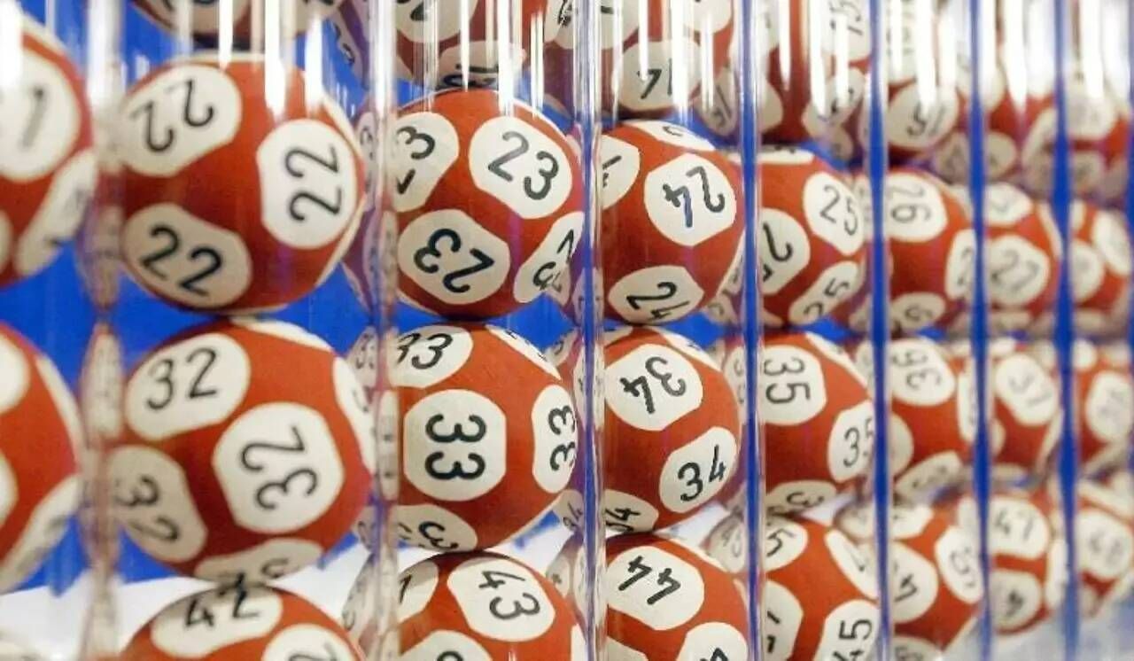 L'incroyable histoire de ces cinq collègues de travail d'Antibes qui ont remporté le jackpot au loto