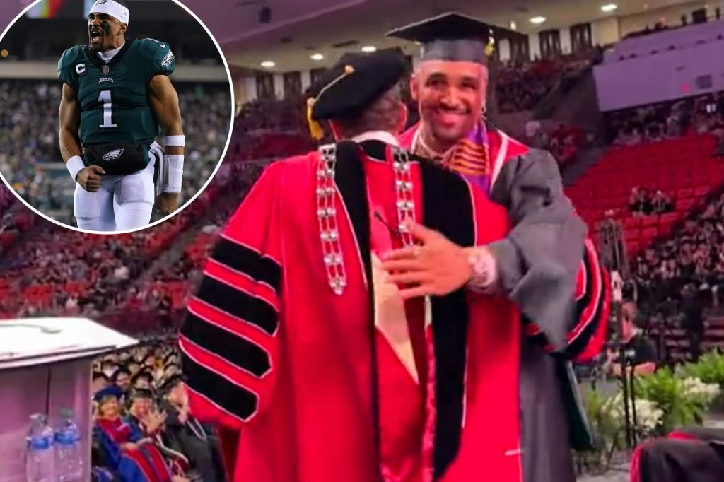 Eagles' Jalen Hurts caps historic offseason with an Oklahoma master's degree