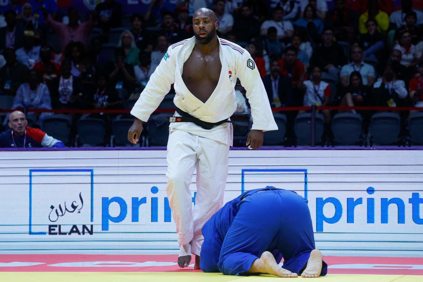 Teddy Riner, insubmersible, décroche sa onzième étoile mondiale en judo à un an des Jeux de Paris