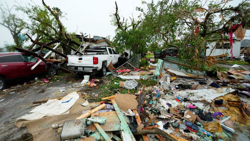 Texas authorities revise tornado death toll, confirm one killed