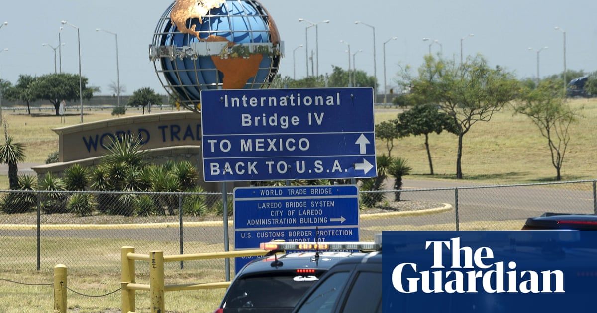 US halts appointments using migrant phone app at Texas border crossing