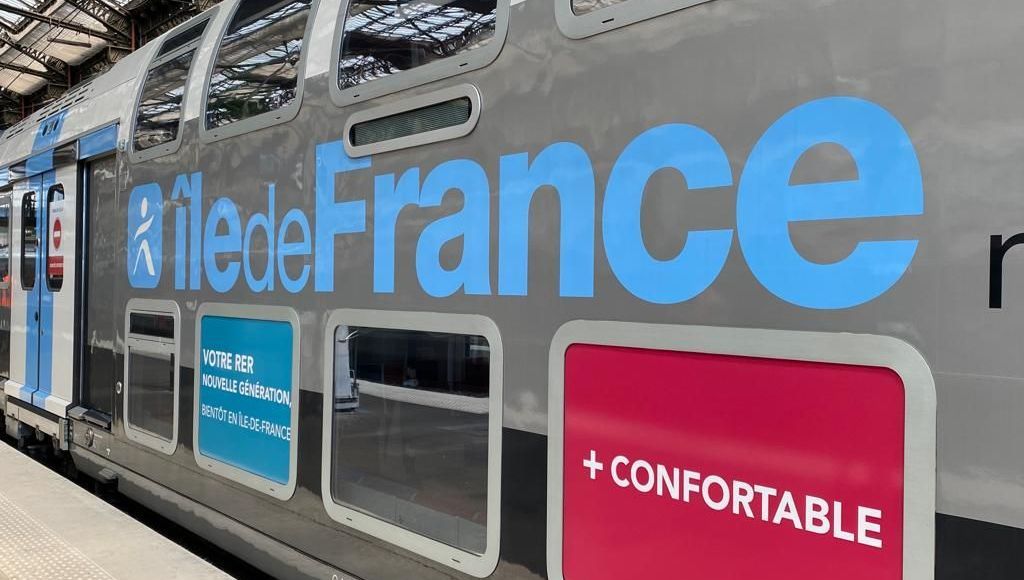 PHOTOS - Rames "nouvelle génération" du RER D : "c'est très bien, il était temps !"