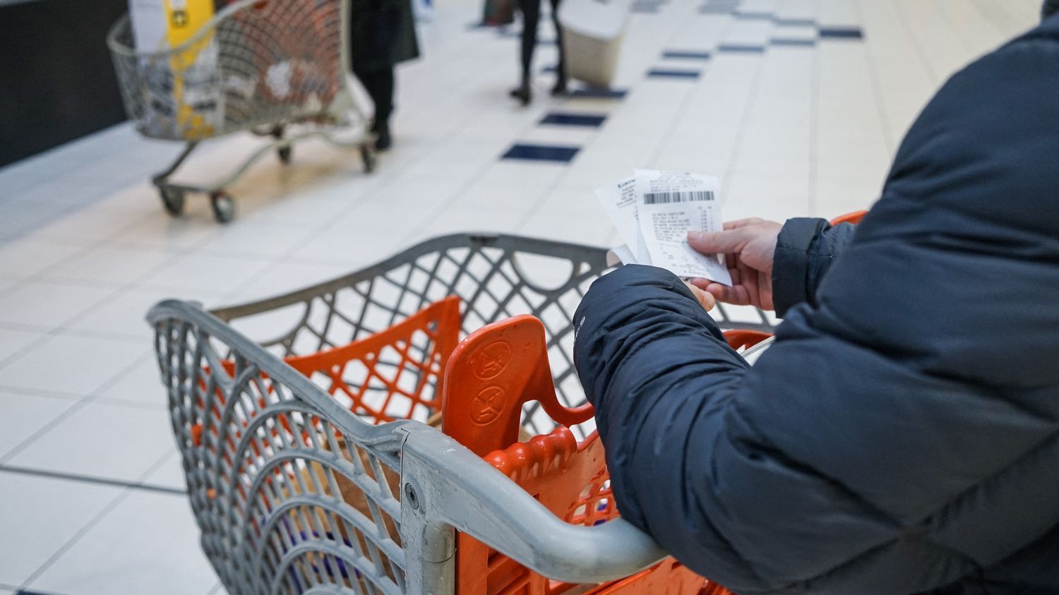 face à la hausse des prix, vous avez récemment souscrit à un crédit à la consommation ? Racontez-nous