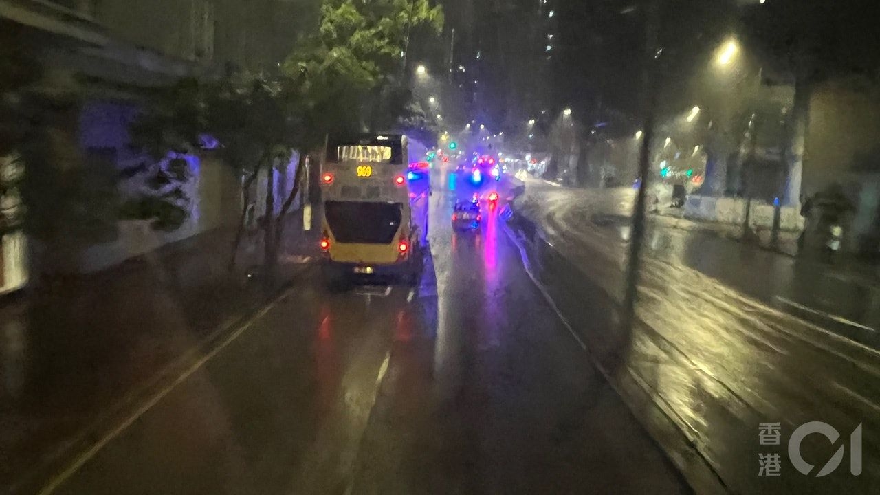 黃色暴雨警告生效 天文台發出局部地區大雨提示：中西區雨勢特大