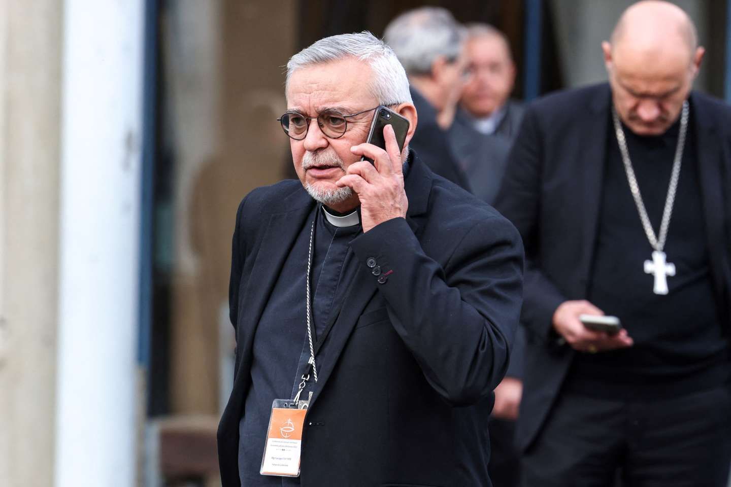 L’évêque de La Rochelle, Mgr Georges Colomb, demande sa mise en retrait le temps d’une enquête sur des " faits de nature sexuelle "