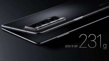 Honor Magic V2 發表：首用鈦合金，輕過 iPhone 14 Pro Max