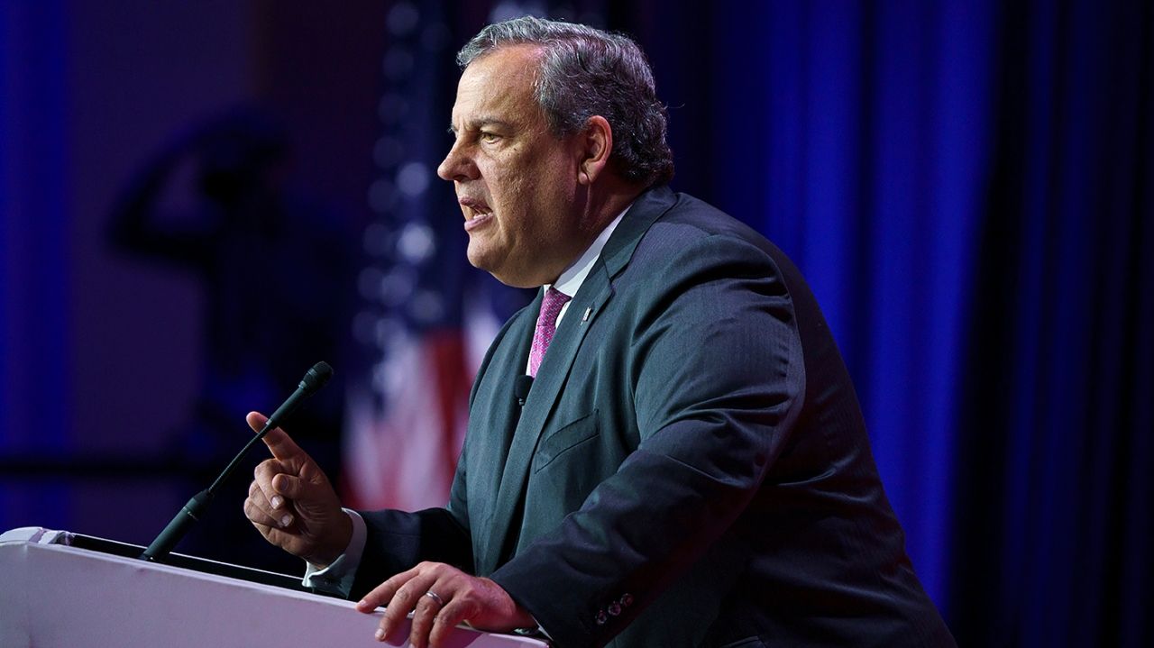 Christie, Scott notch RNC donor requirement for first GOP debate