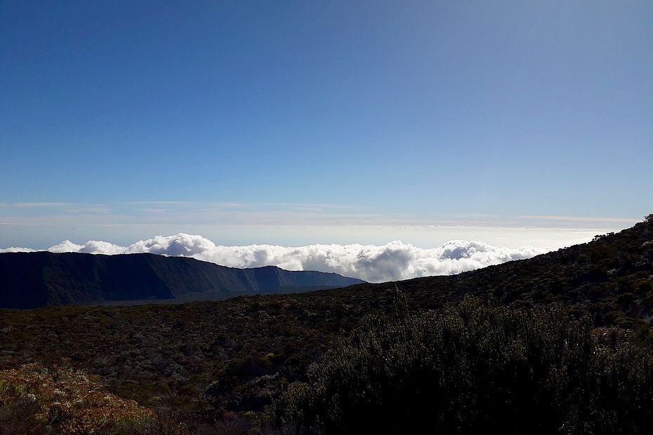 La Réunion : du soleil, des nuages, des averses et un front froid