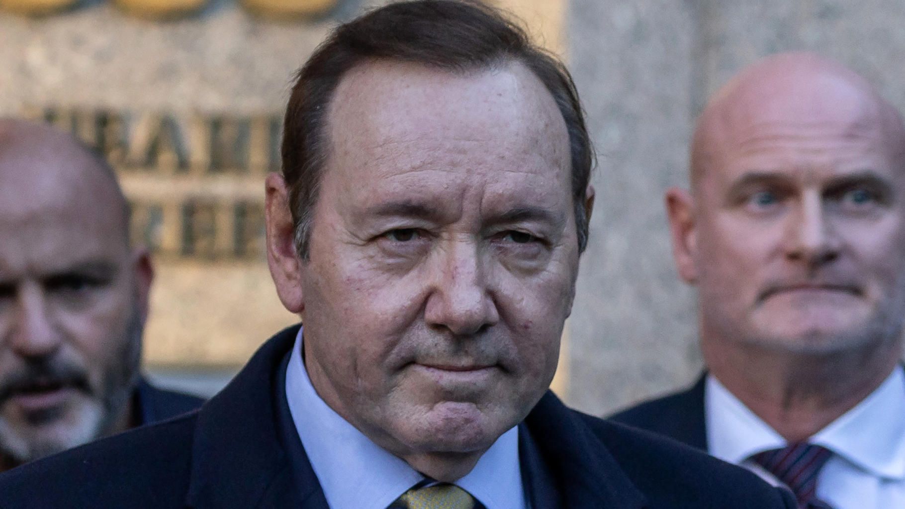 Kevin Spacey, accusé d’agression sexuelle, se présente comme " un gros dragueur " à son procès